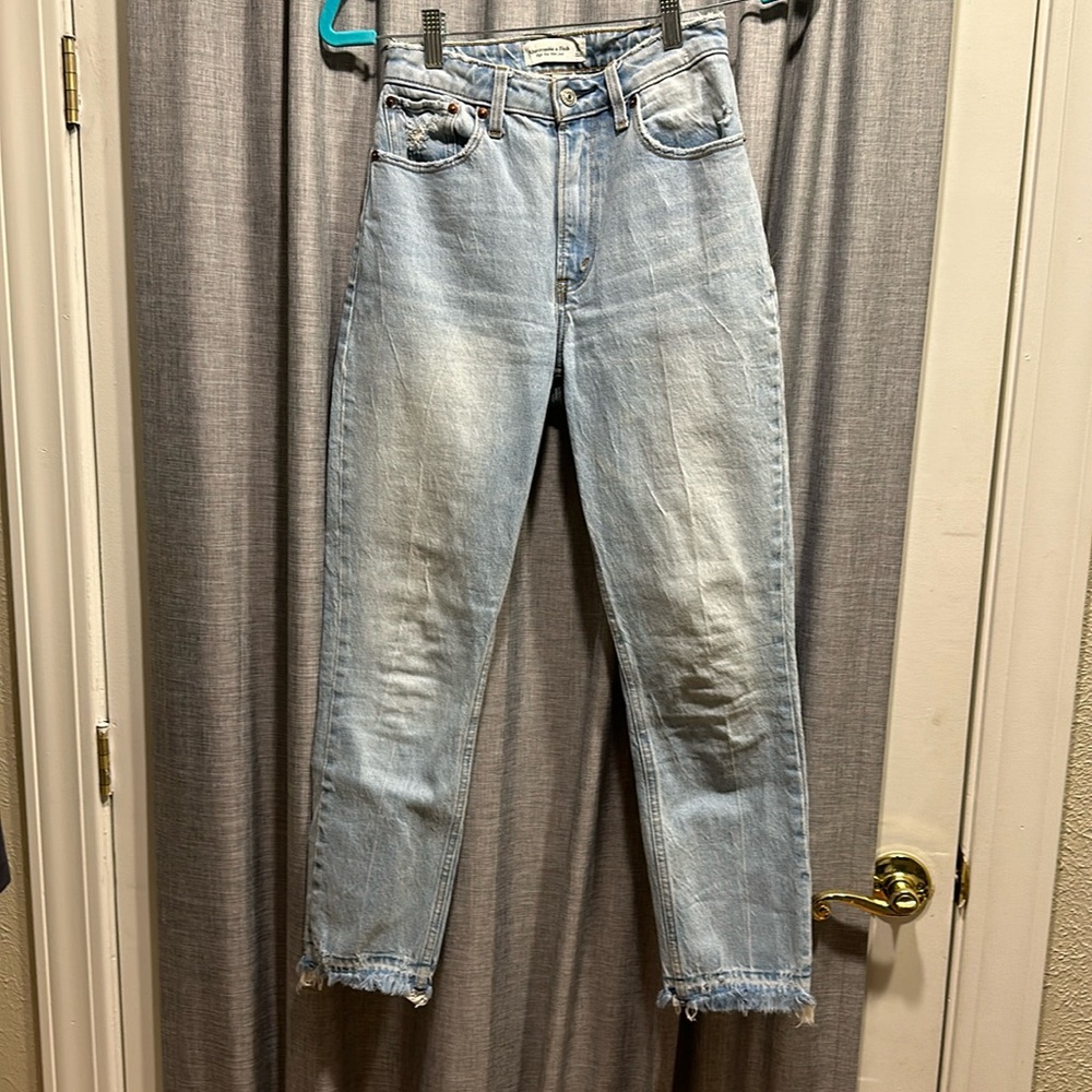 High Rise Mom Jean